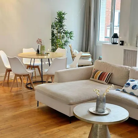Charming Parisian Retreat With Eiffel Tower Views Διαμέρισμα *