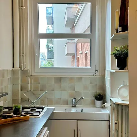 Charming Parisian Retreat With Eiffel Tower Views Διαμέρισμα Παρίσι